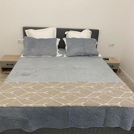 Apartament Satina Κραϊόβα Εξωτερικό φωτογραφία