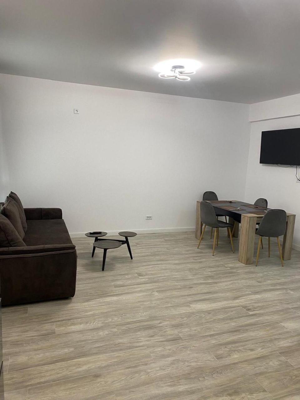 Apartament Satina Κραϊόβα Εξωτερικό φωτογραφία