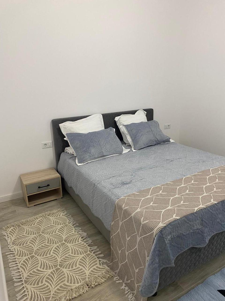 Apartament Satina Κραϊόβα Εξωτερικό φωτογραφία